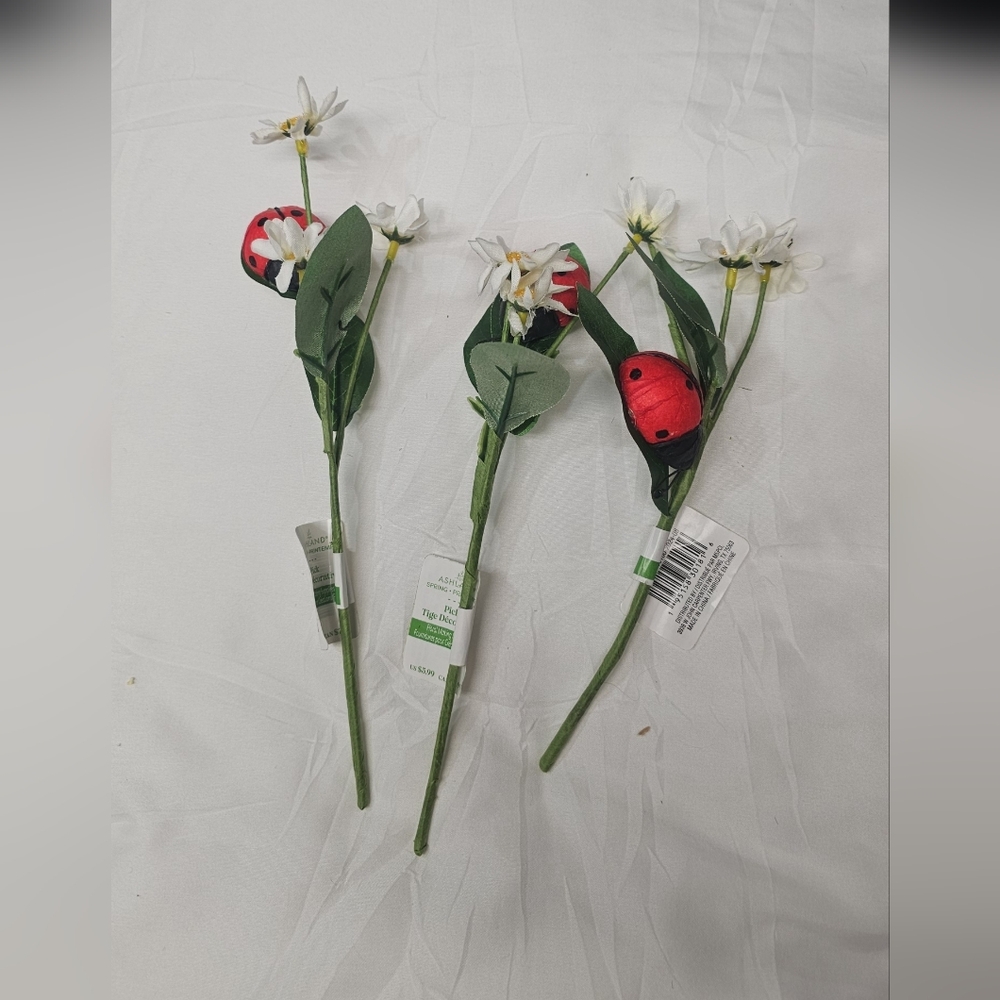 Artificial White Daisy Stem with Red Ladybug Accent - Home Accents
